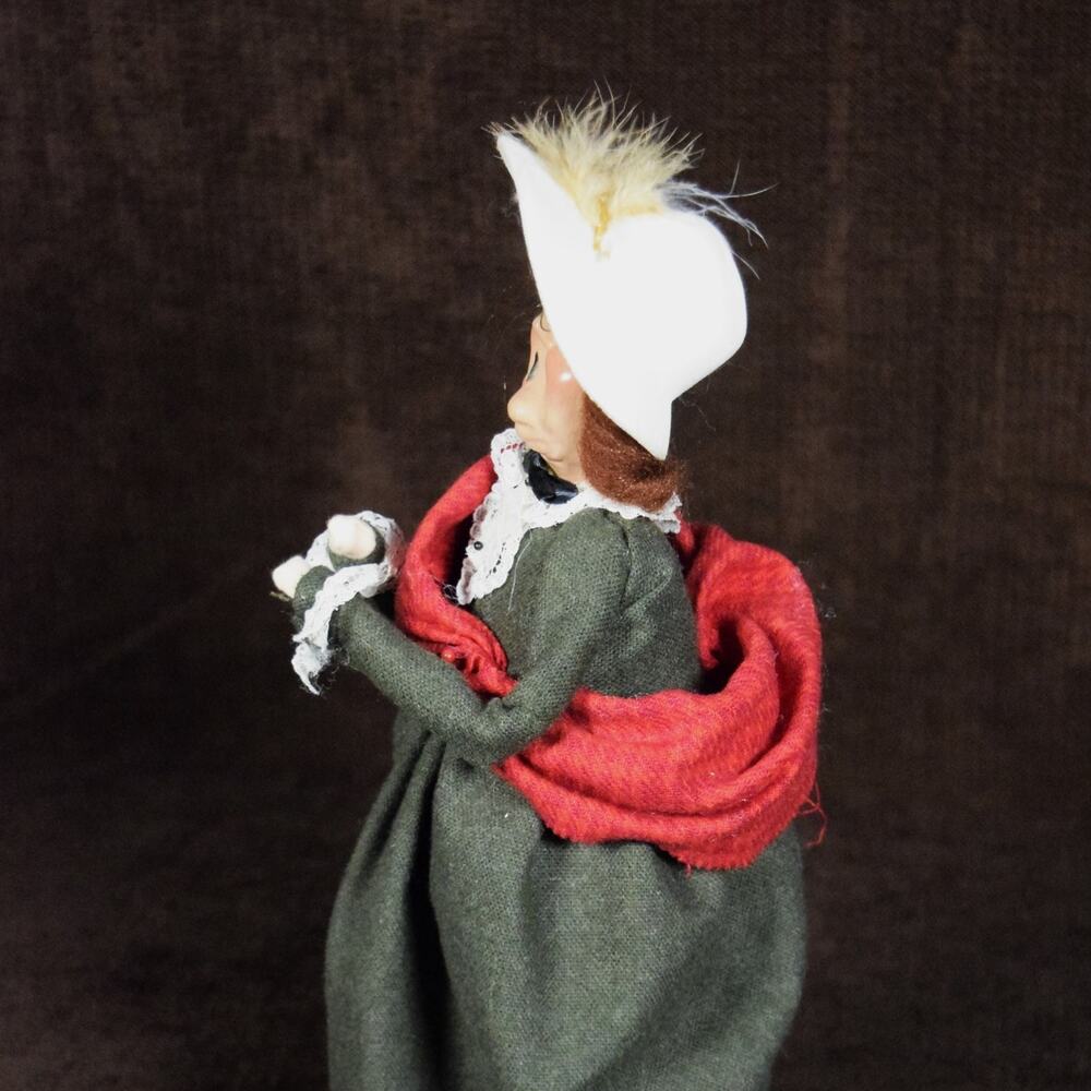 Byers' Choice Vtg 1993 Lady Carolor Figurine Green Dress Red Shawl Christmas - Picture 6 of 15